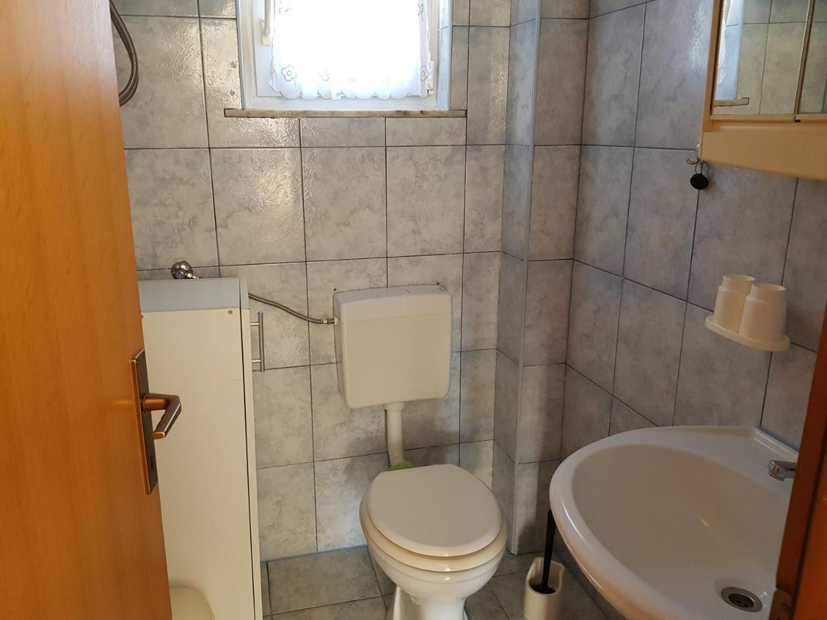 Astra Apartment Vir Bagian luar foto